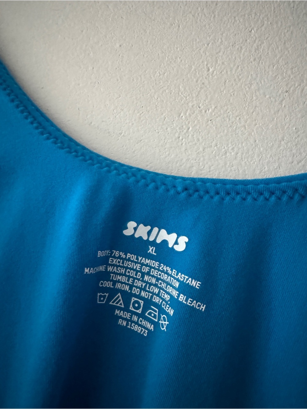 Skims NEW! Essential Scoop Neck Bodysuit Mykonos Blue XL - Picture 4 of 6